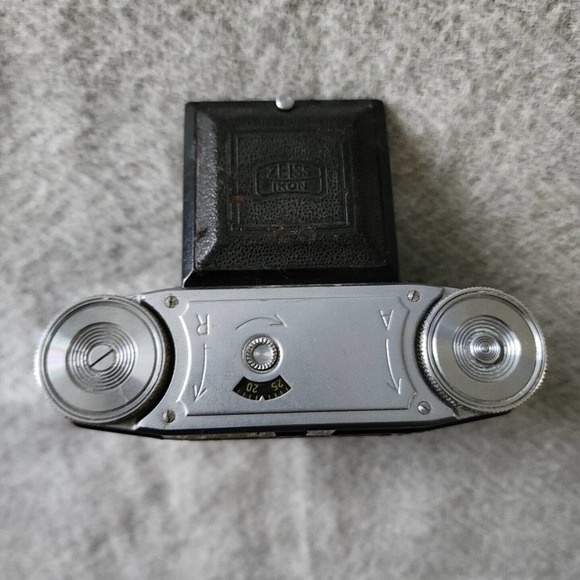 Zeiss Ikon Ikonta 35 522/24 with Xenar 2.8/45mm, Compur-Rapid - Picture 6 of 7